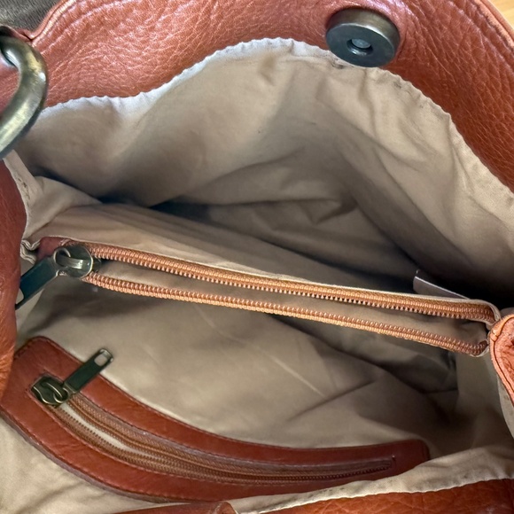 Beautiful Vintage 90s Rich cognac leather shoulder bag - Picture 8 of 11